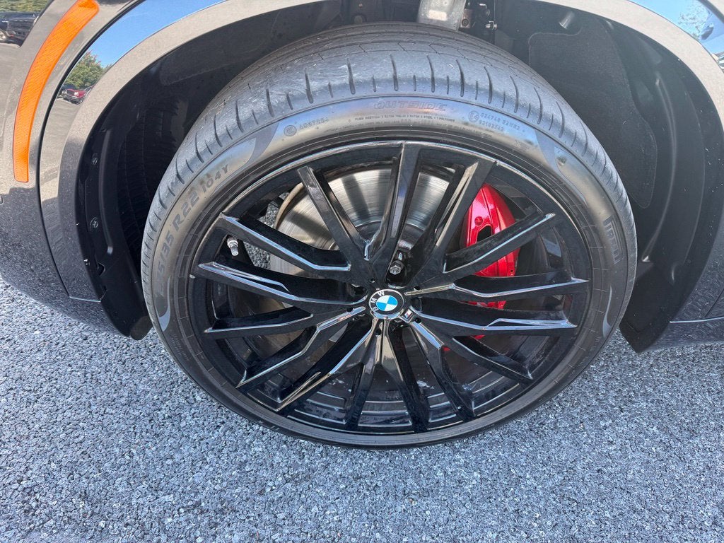 2025 BMW X5 M60i