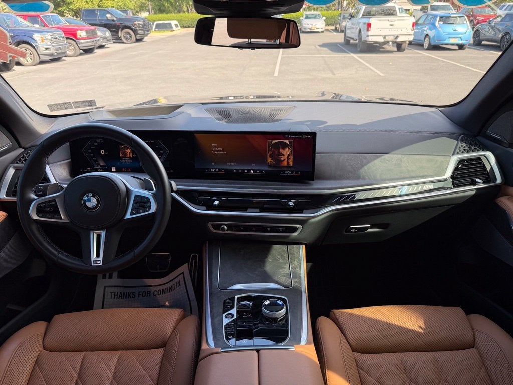 2025 BMW X5 M60i