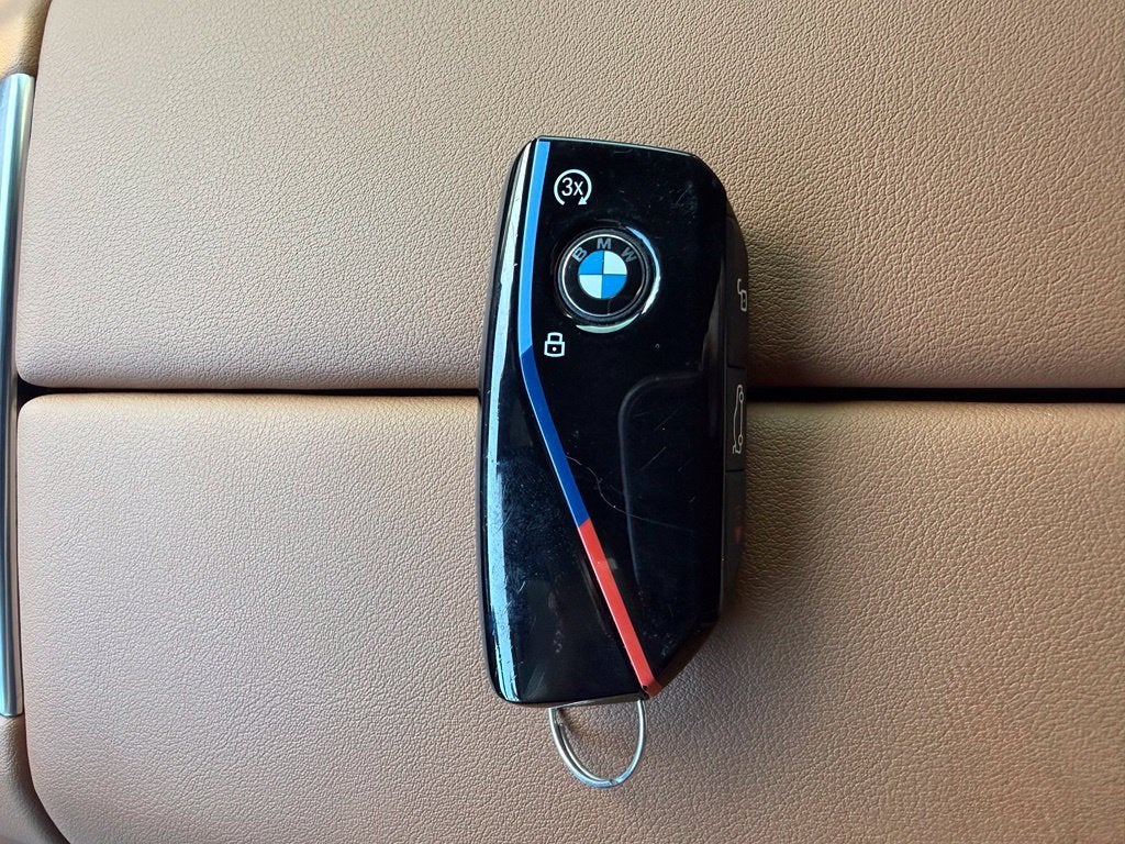 2025 BMW X5 M60i