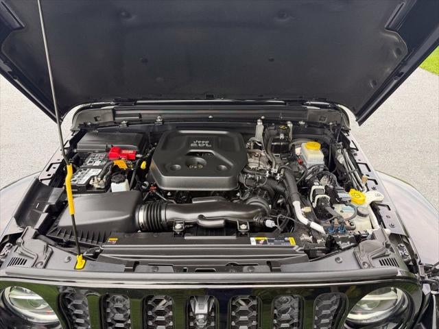 2022 Jeep Wrangler Unlimited Sahara Altitude 4x4
