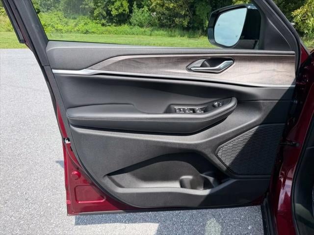 2026 Jeep Grand Cherokee L Altitude 4x4