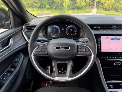 2026 Jeep Grand Cherokee L Altitude 4x4