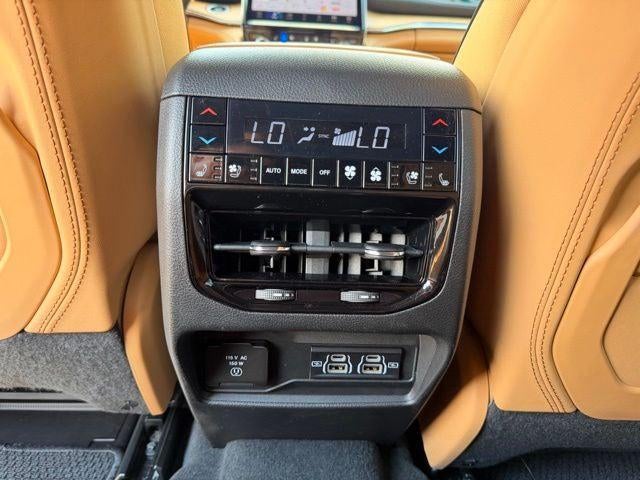2025 Jeep Grand Cherokee L Summit Reserve 4x4