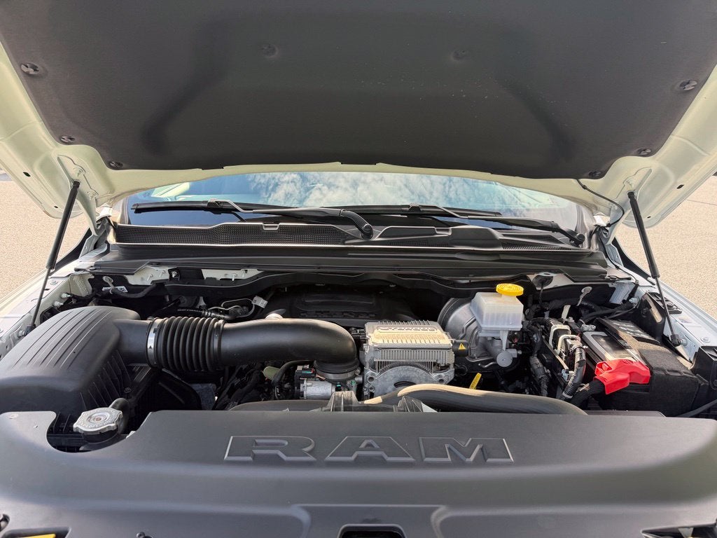 2023 RAM 1500 Big Horn Crew Cab 4x4 5'7' Box
