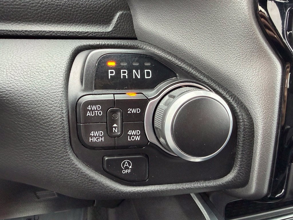 2023 RAM 1500 Big Horn Crew Cab 4x4 5'7' Box