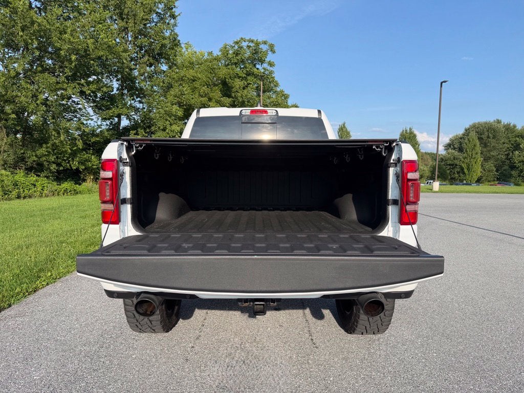 2022 RAM 1500 Laramie Crew Cab 4x4 5'7' Box