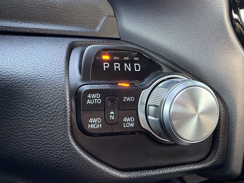2022 RAM 1500 Laramie Crew Cab 4x4 5'7' Box
