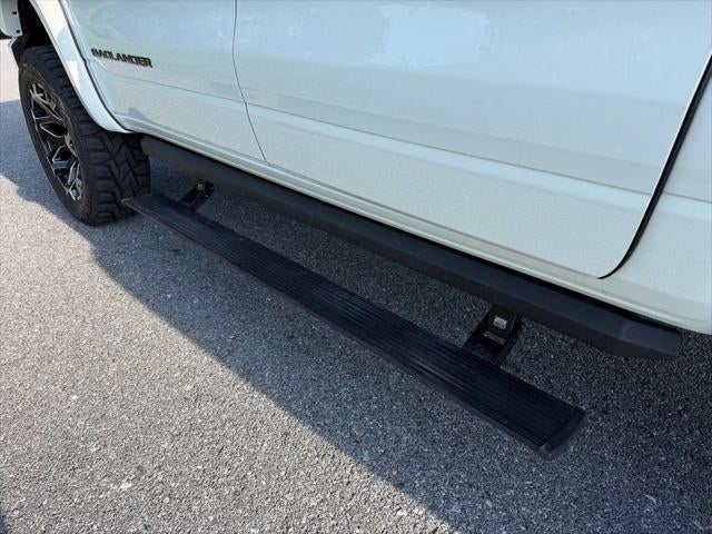 2022 RAM 1500 Laramie Crew Cab 4x4 5'7' Box