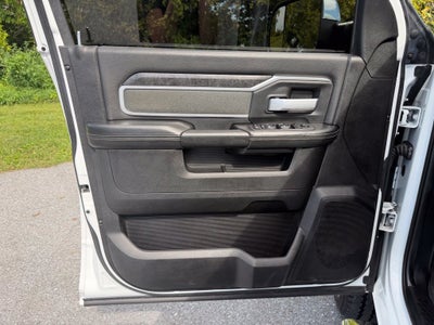 2022 RAM 2500 Big Horn Crew Cab 4x4 6'4' Box