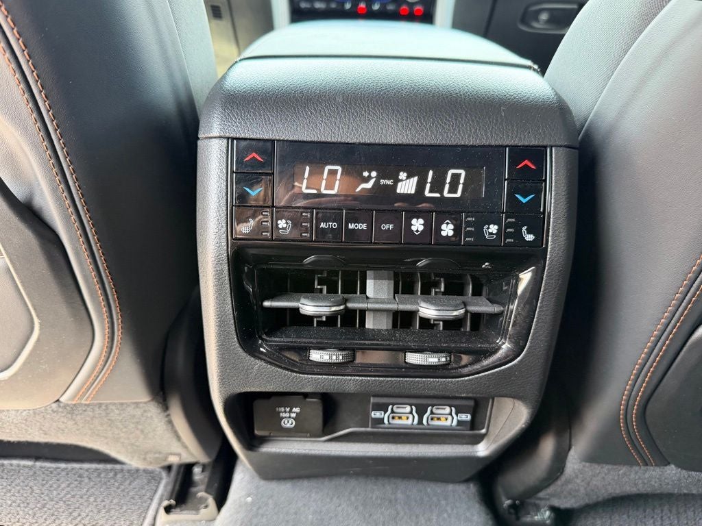 2023 Jeep Grand Cherokee Summit Reserve
